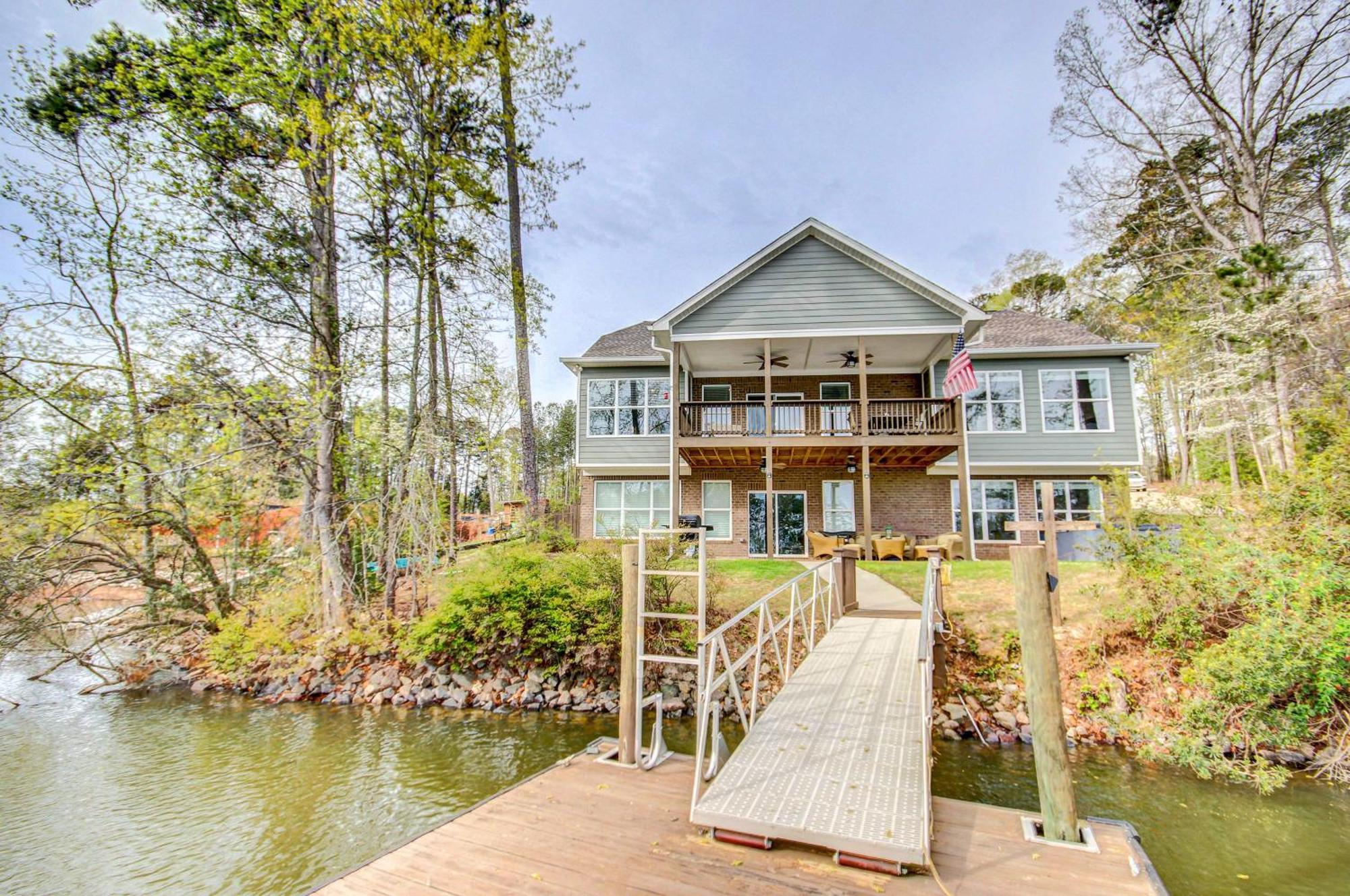 Lakefront Leesville Retreat With Private Dock! Lake Murray Shores Exterior photo
